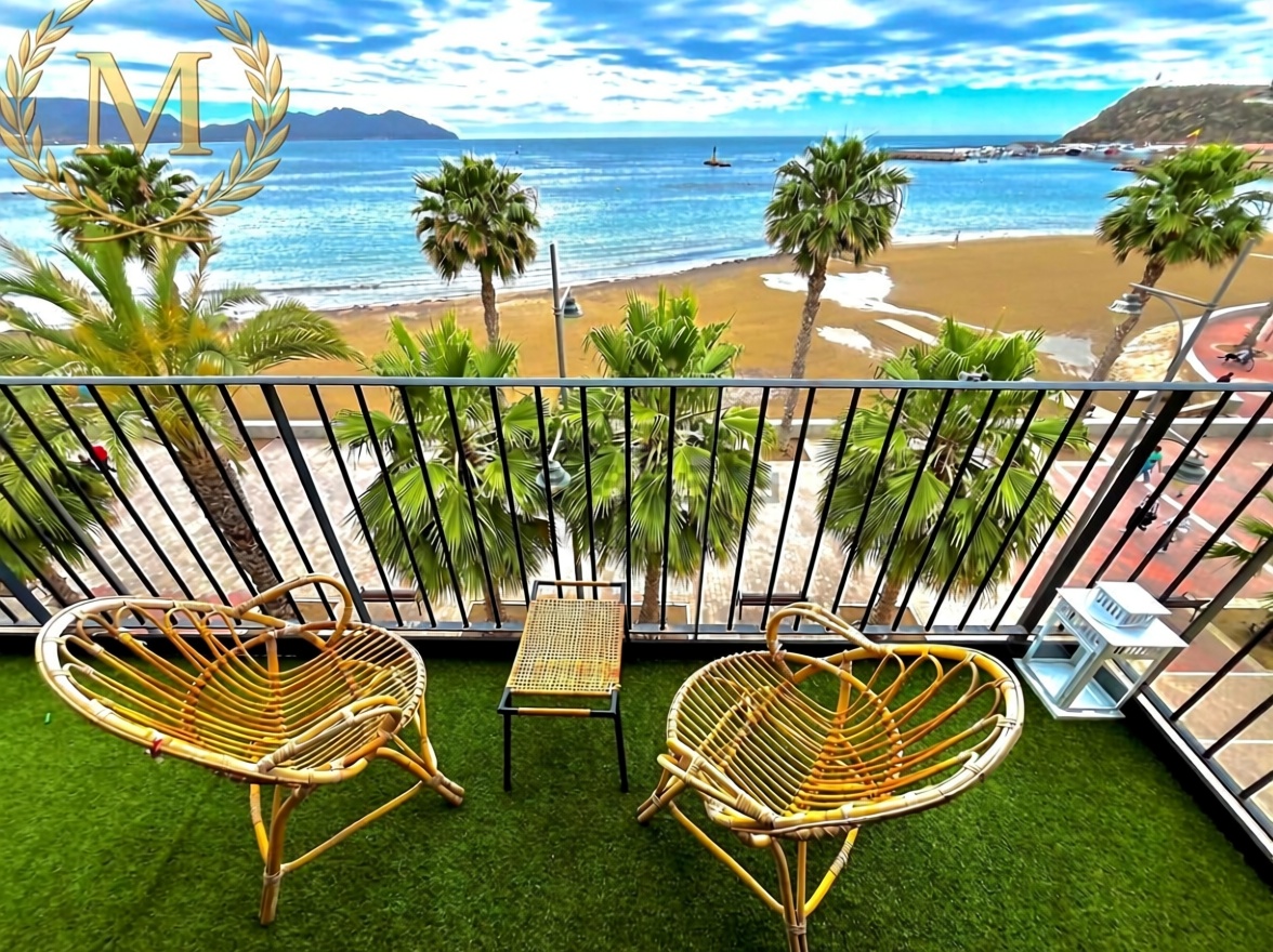 Beachfront flat in Mazarrón