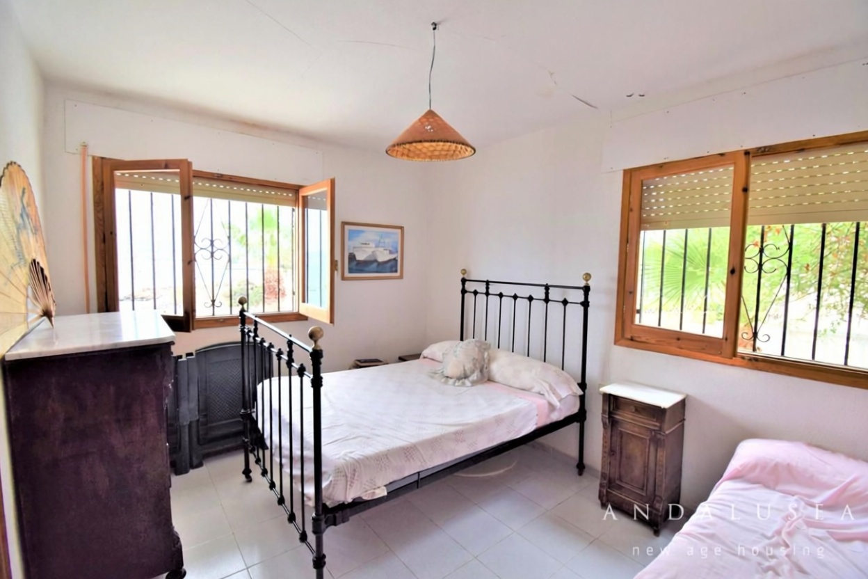 Chalet con acceso directo a playa en San Juan de los Terreros — Dormitorio
