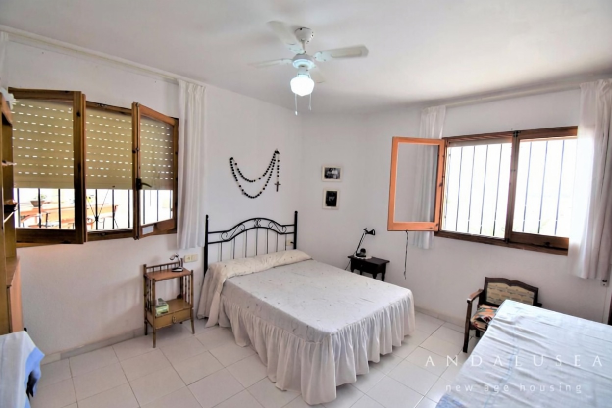 Chalet con acceso directo a playa en San Juan de los Terreros — Dormitorio