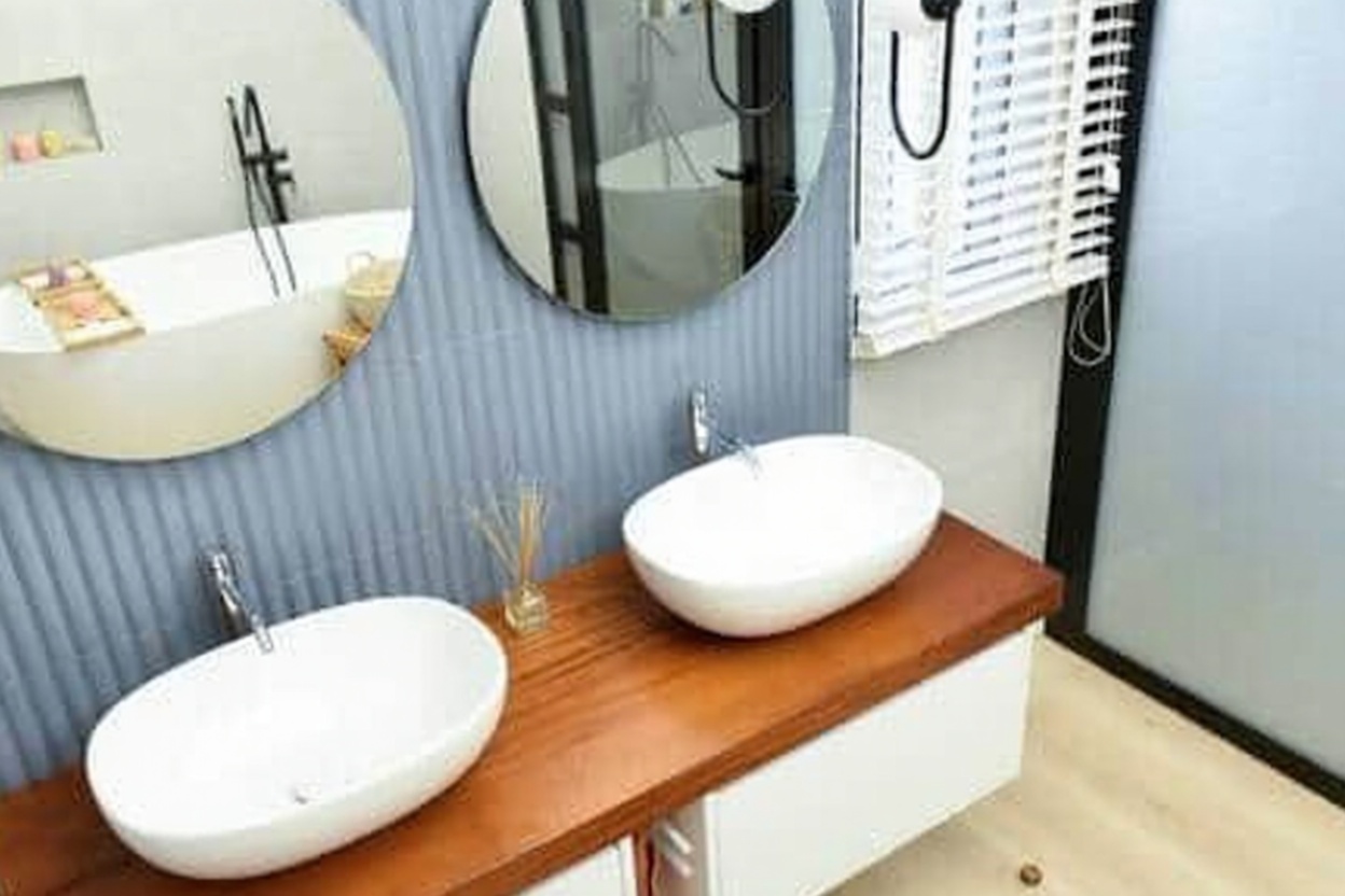 Chalet con acceso directo a playa en Águilas — Baño