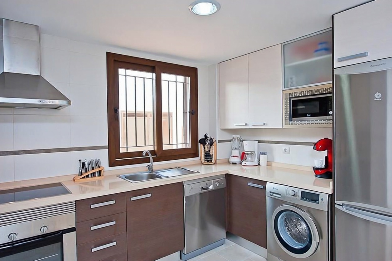 Duplex en première ligne de plage à San Juan de los Terreros — Cuisine