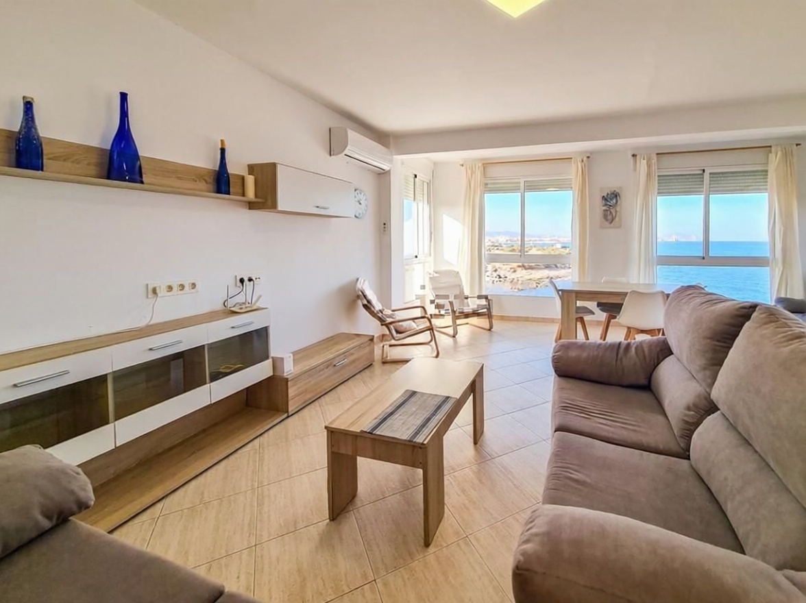 Chalet con acceso directo a playa en Águilas — Salón