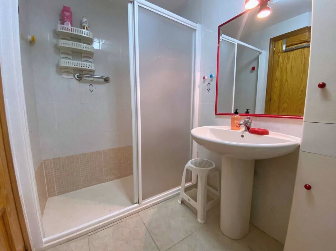 Beachfront flat in Águilas — Bathroom