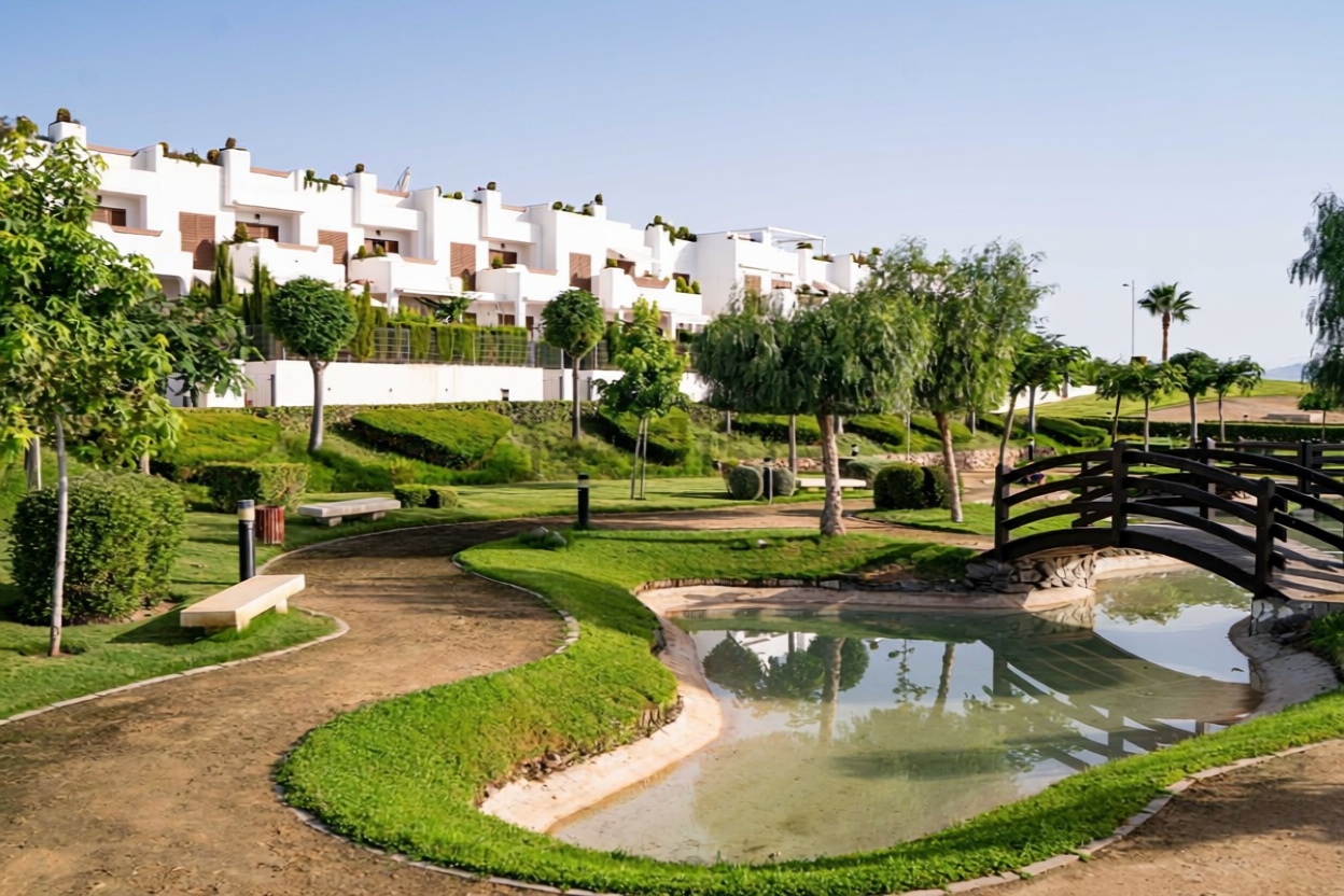 Piso en primera línea de playa en San Juan de los Terreros — Jardín