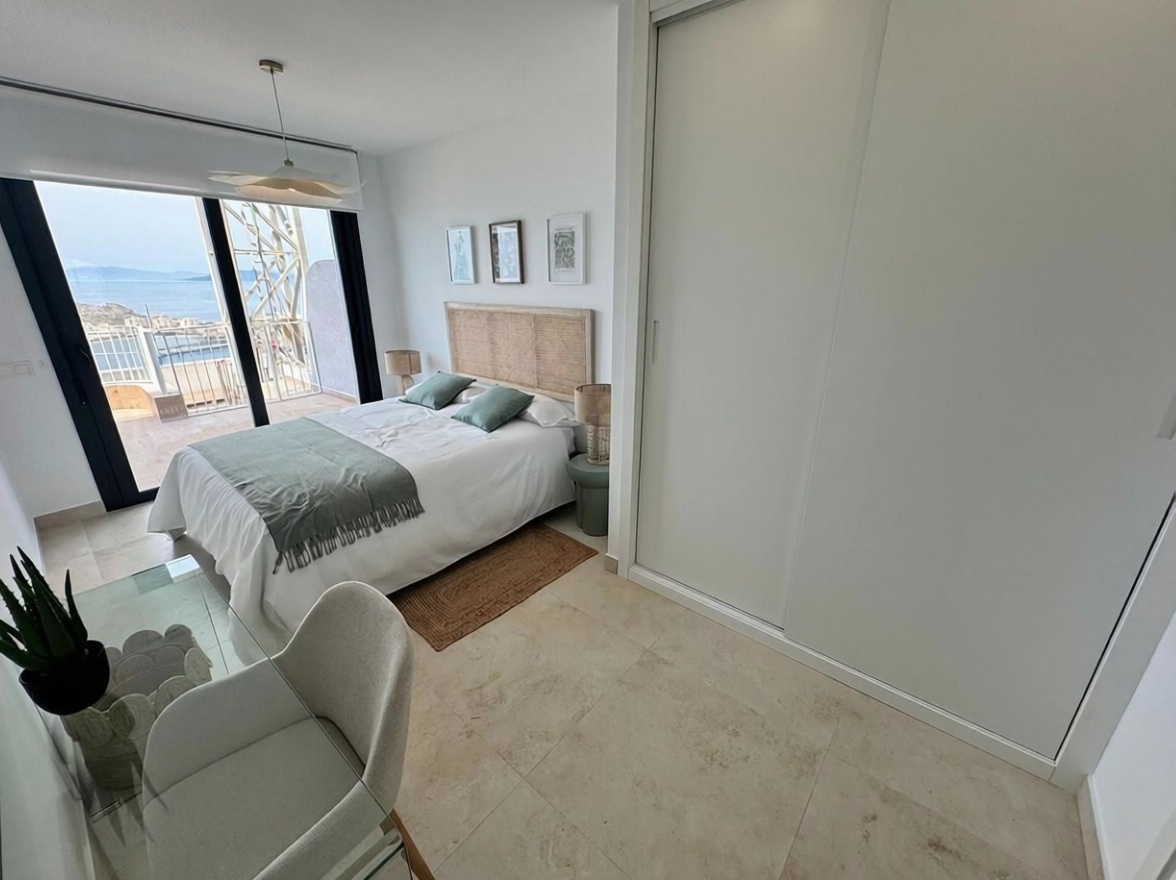 Piso en primera línea de playa en Águilas — Baño
