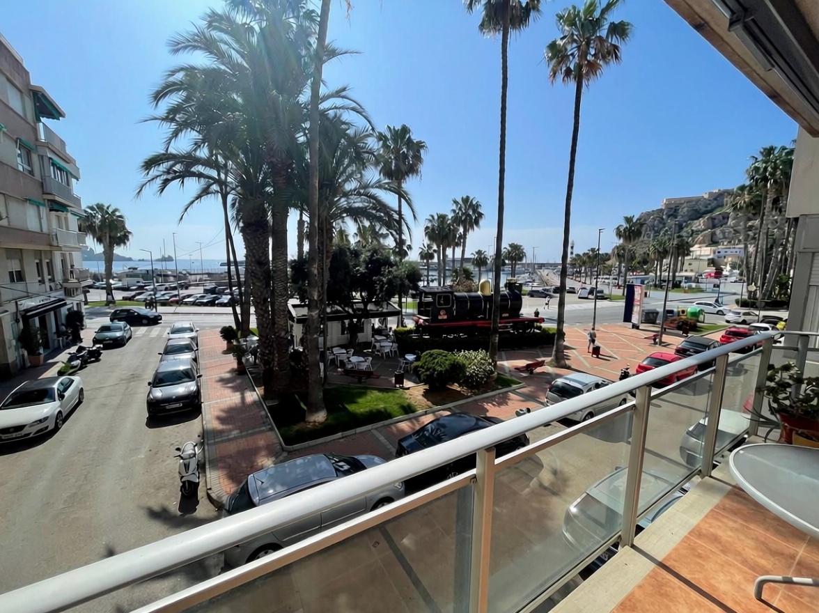Appartement en première ligne de plage à Águilas — Terrasse mer