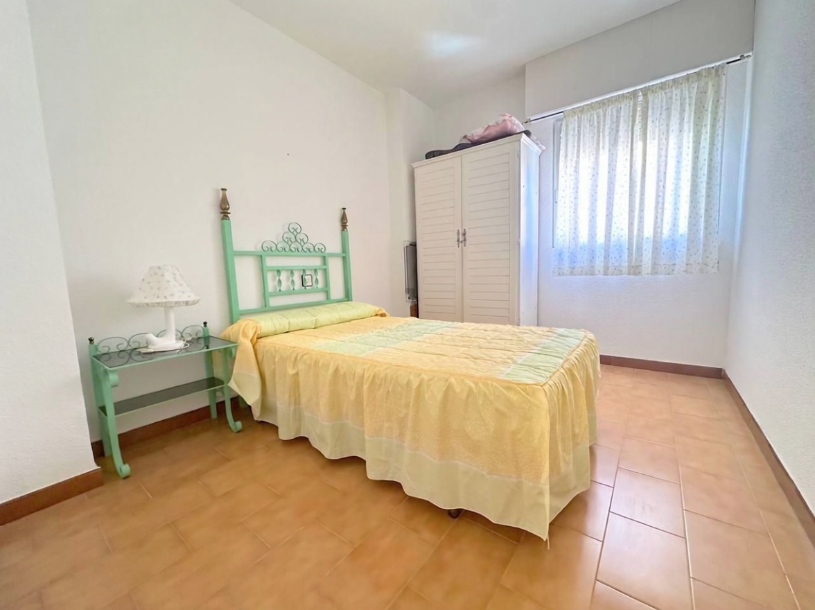 Appartement en première ligne de plage à Águilas — Chambre