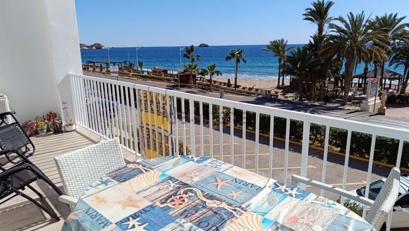 Wohnung in erste Strandlinie in San Juan de los Terreros — Meerterrasse
