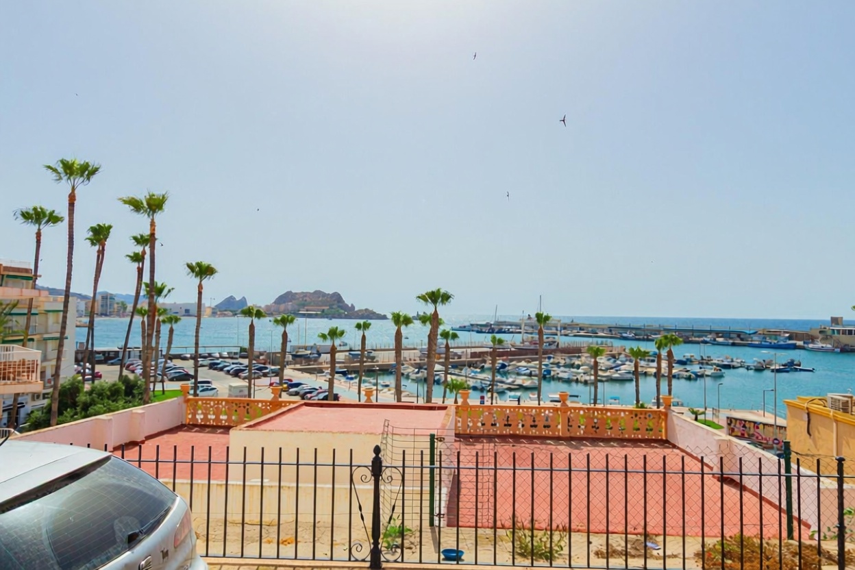 Piso en primera línea de playa en Águilas