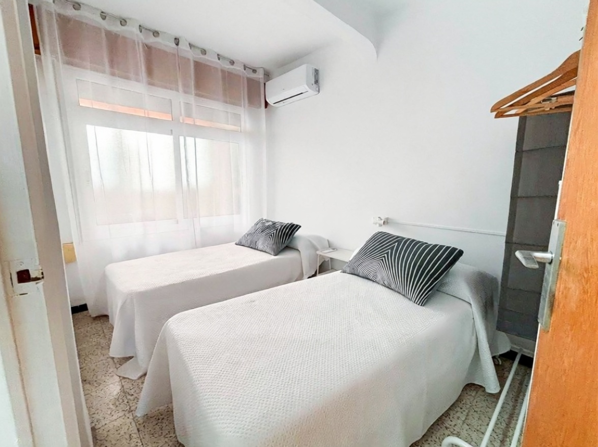 Piso en primera línea de playa en Águilas — Dormitorio