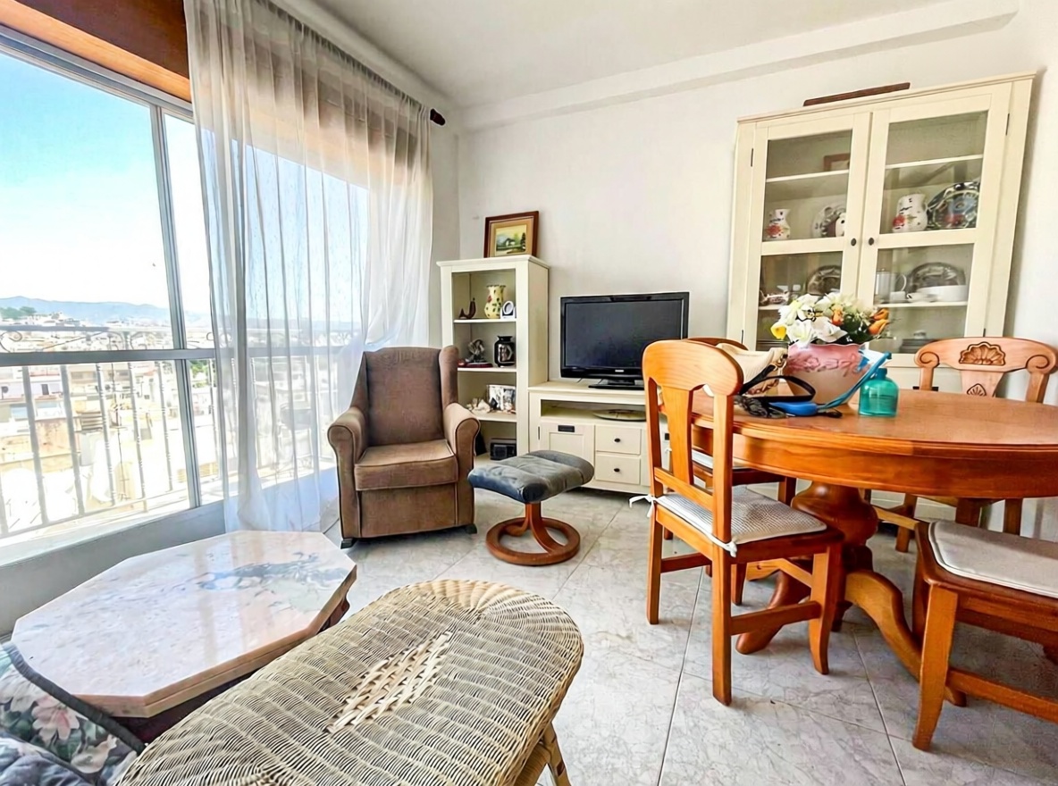 Appartement en première ligne de plage à Águilas — Séjour