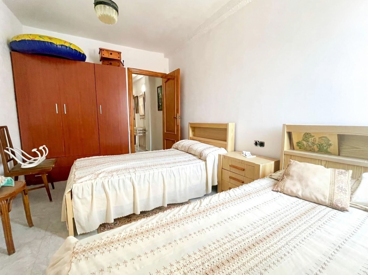 Appartement en première ligne de plage à Águilas — Chambre