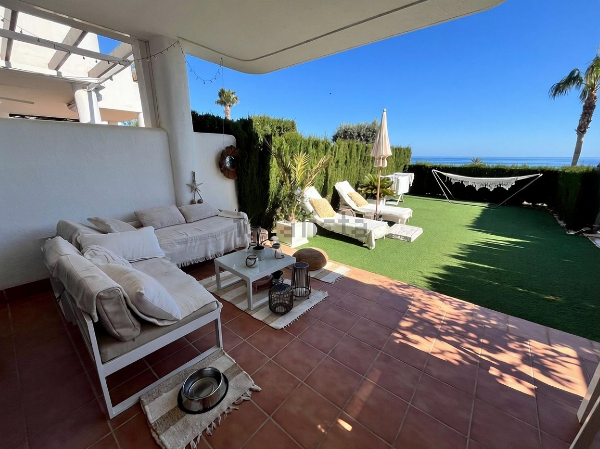 Chalet con acceso directo a playa en San Juan de los Terreros — Terraza mar