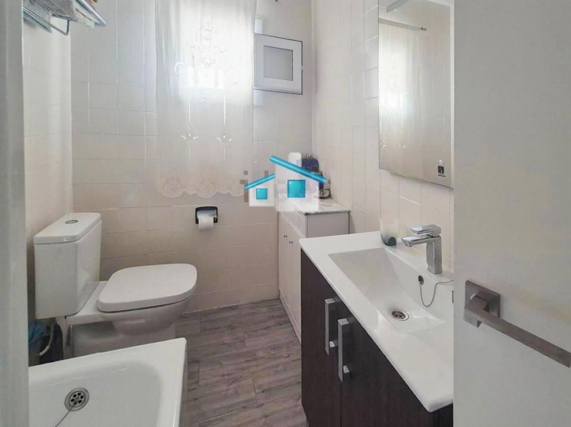Chalet with direct beach access in Ajo — Bathroom
