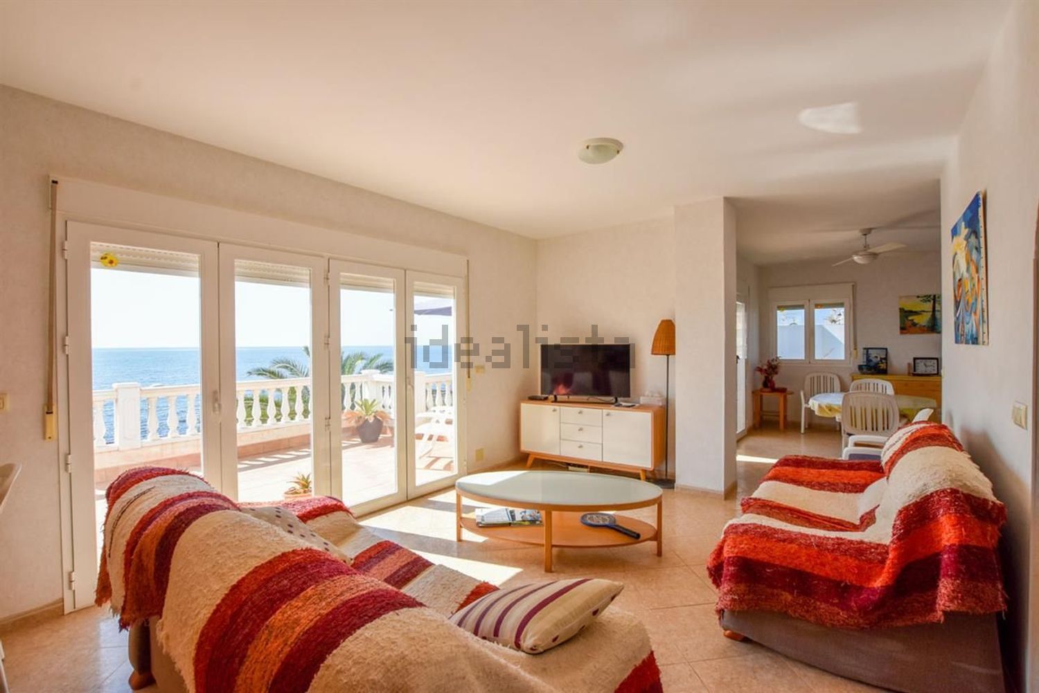 Chalet con acceso directo a playa en Cuevas del Almanzora — Salón
