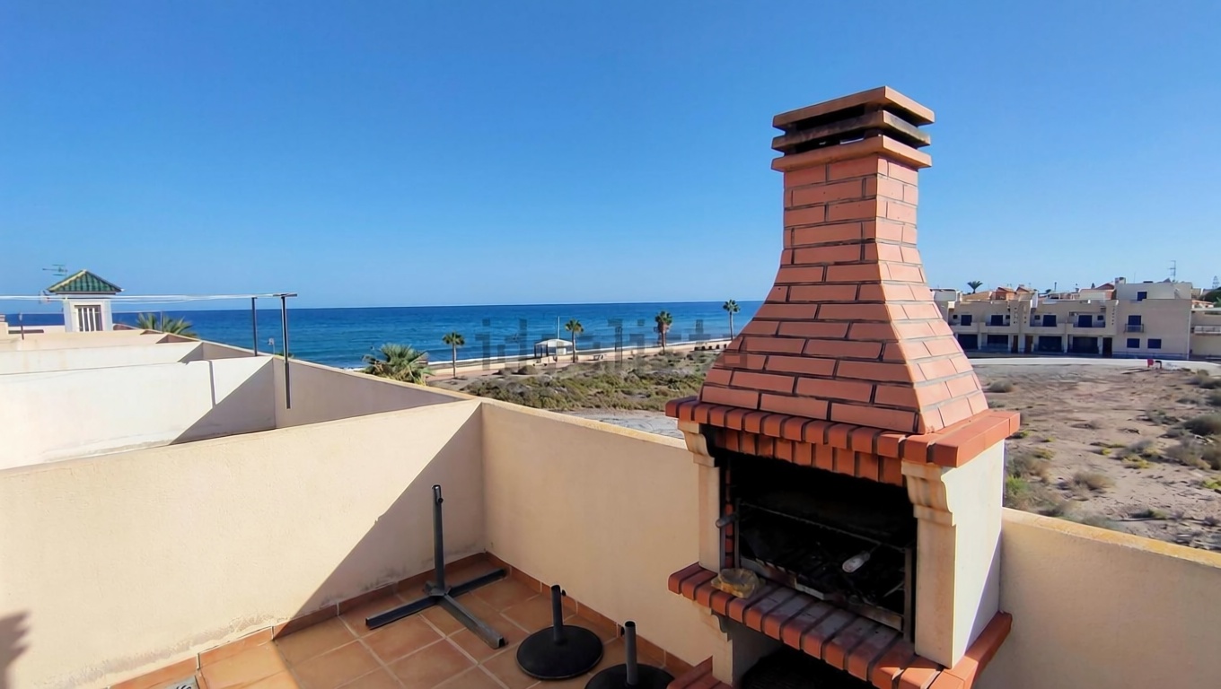 Appartement en attique en première ligne de mer à Cuevas del Almanzora