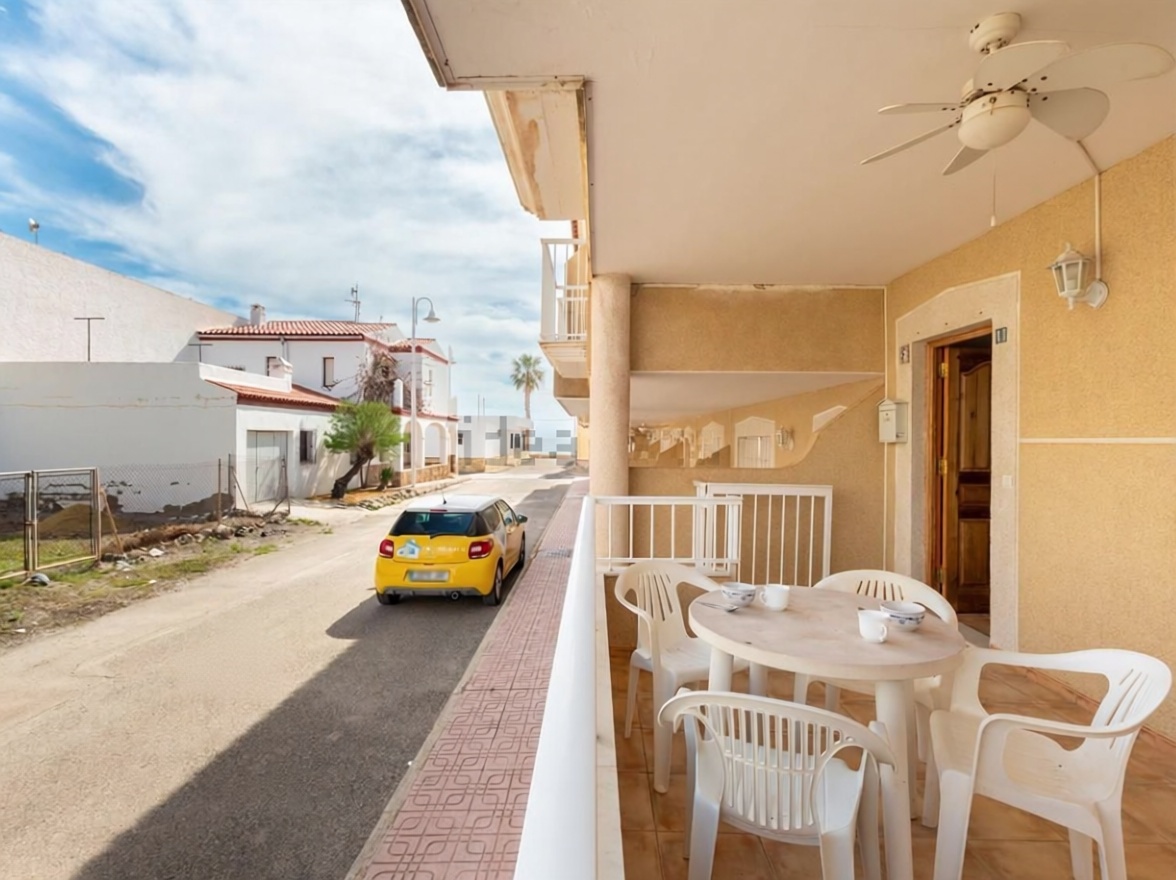 Chalet avec accès direct à la plage à Cuevas del Almanzora — Terrasse mer
