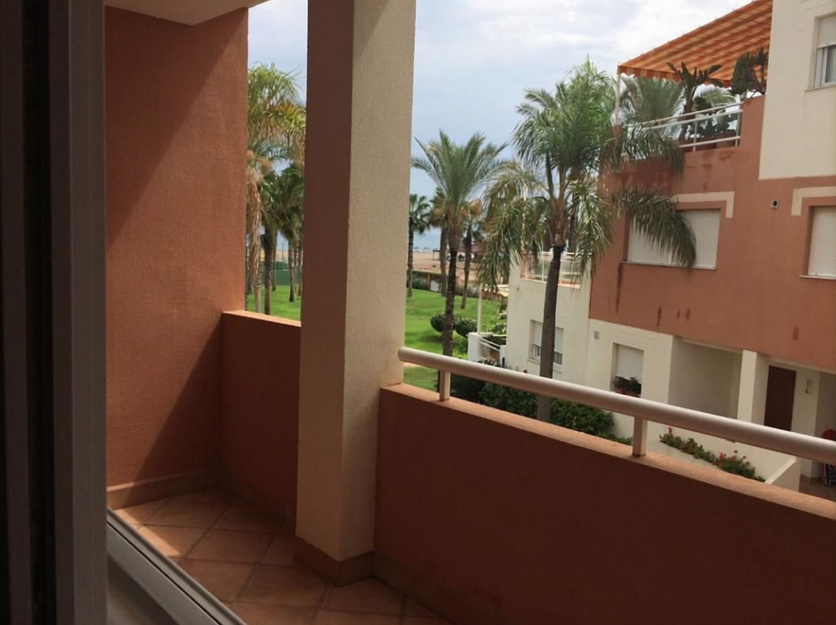 Piso en primera línea de playa en Vera