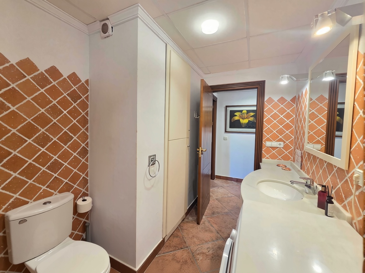 Appartement en première ligne de plage à Vera — Sanitaires