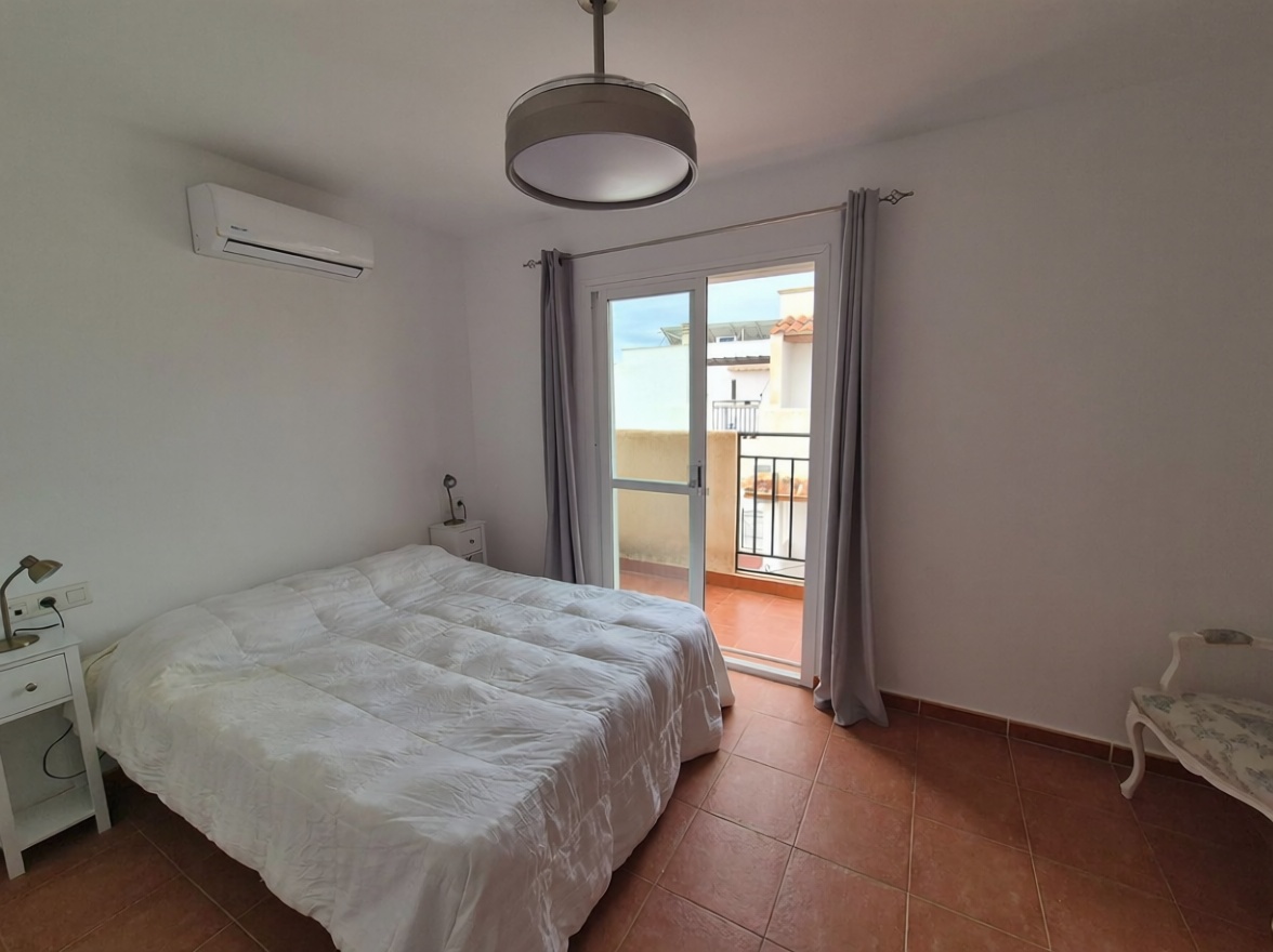 Duplex en première ligne de plage à Vera — Chambre