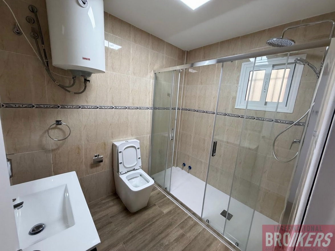 Appartement en première ligne de plage à Vera — Sanitaires