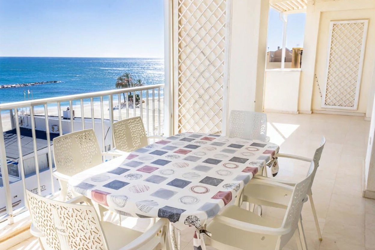 Ático em primeira linha de mar em Garrucha