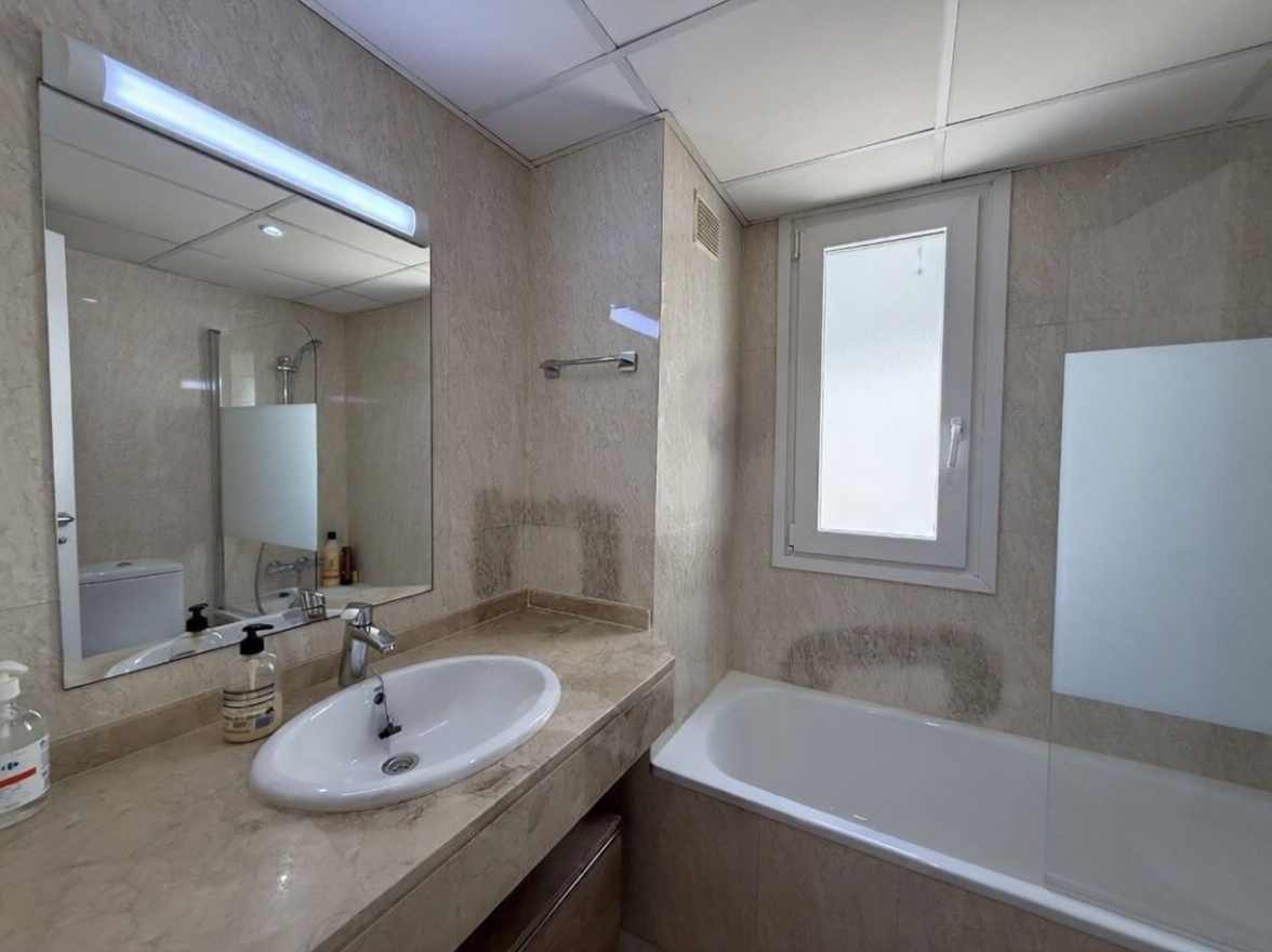 Beachfront flat in Garrucha — Bathroom