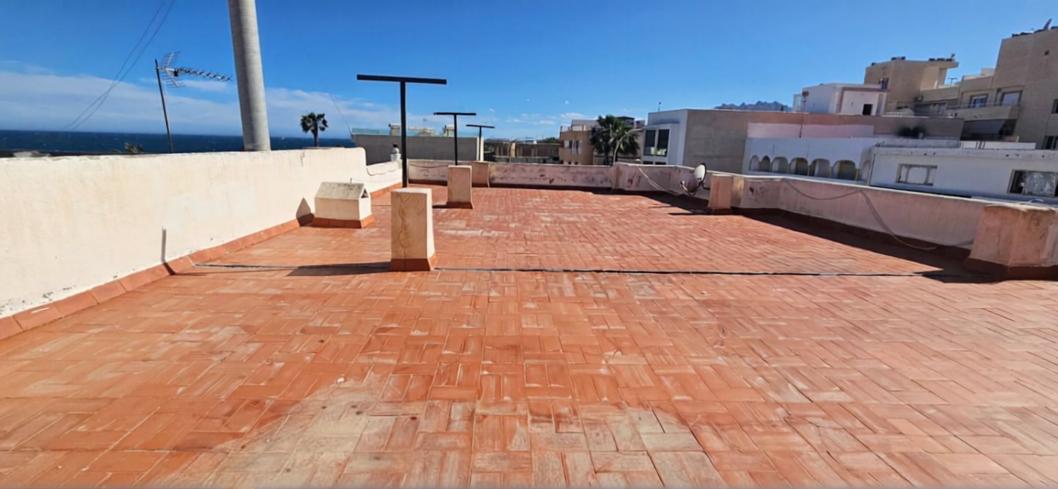 Piso en primera línea de playa en Garrucha — Terraza mar