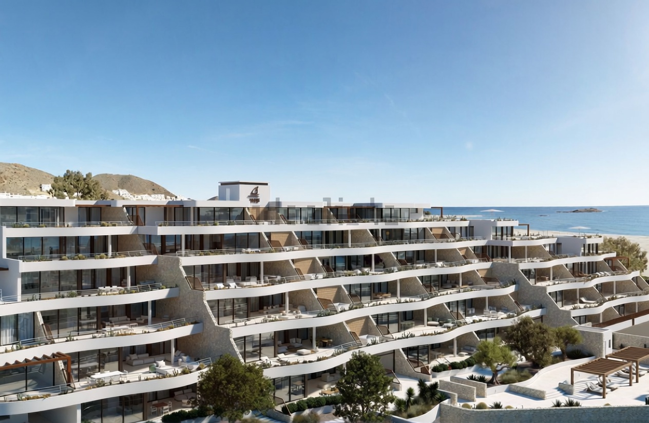 Piso en primera línea de playa en Carboneras — Fachada