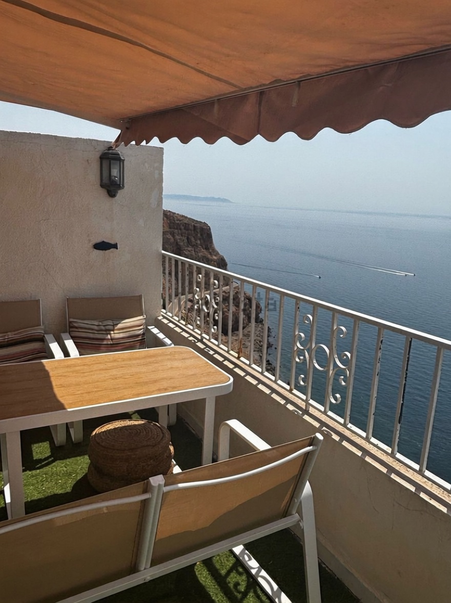 Appartement en première ligne de plage à Es Castell