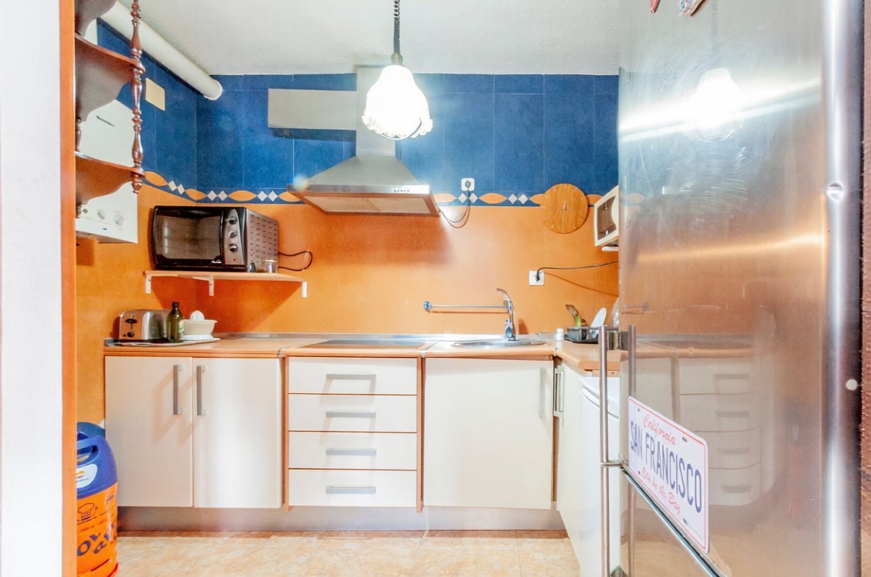 Piso en primera línea de playa en Almería — Cocina