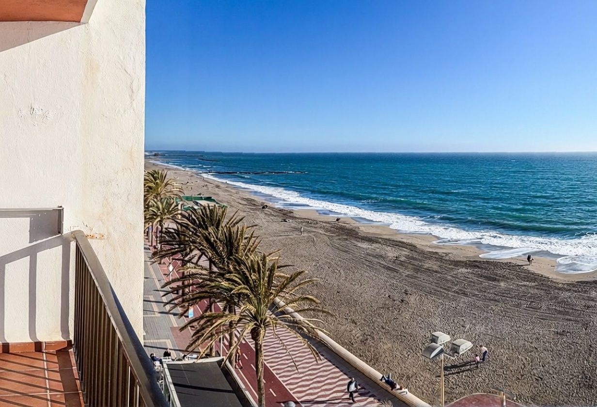 Piso en primera línea de playa en Almería
