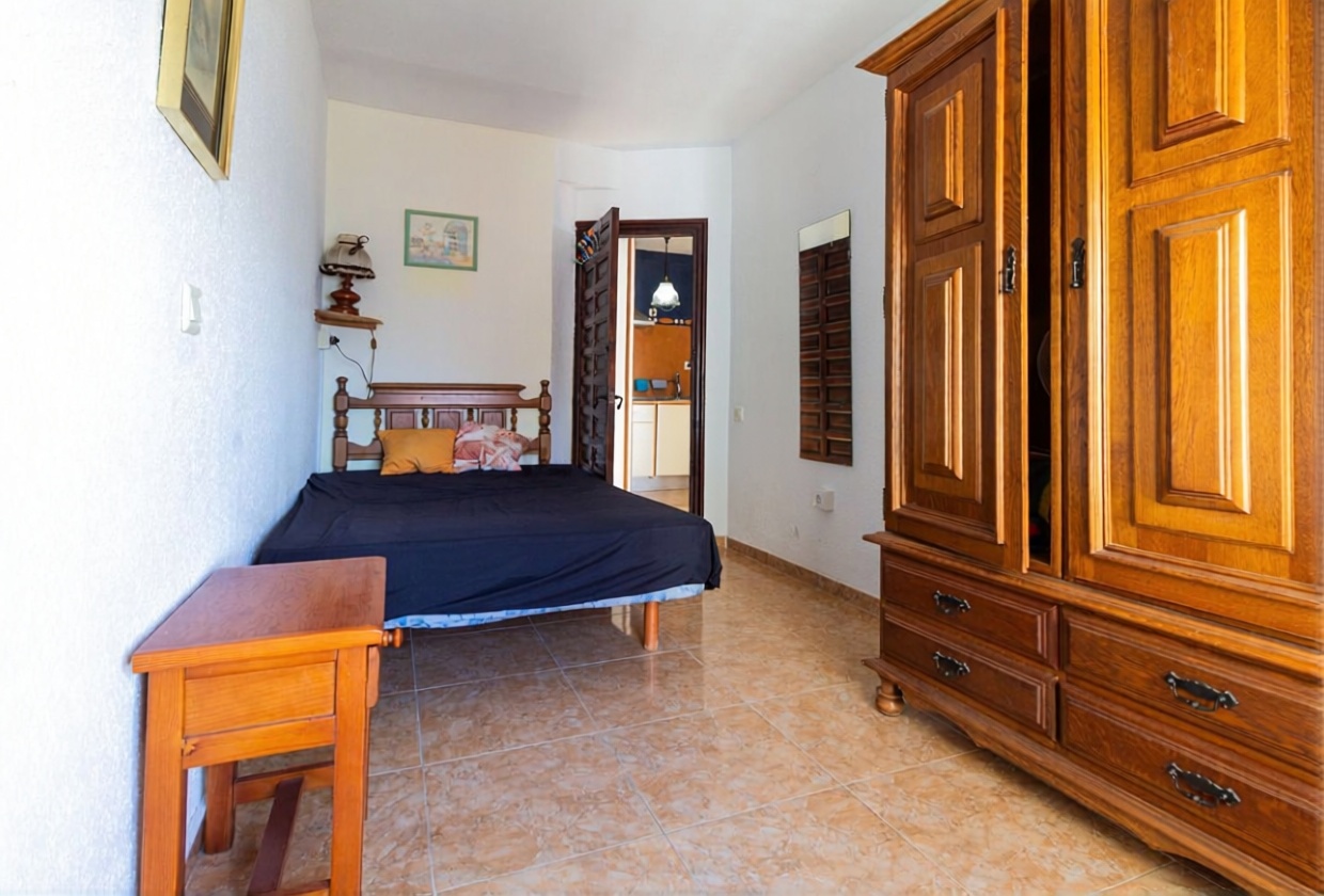 Piso en primera línea de playa en Almería — Dormitorio
