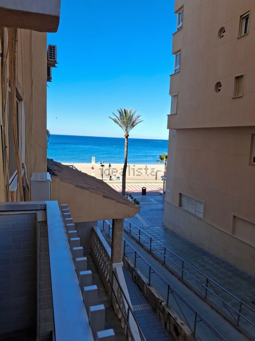 Piso en primera línea de playa en Almería