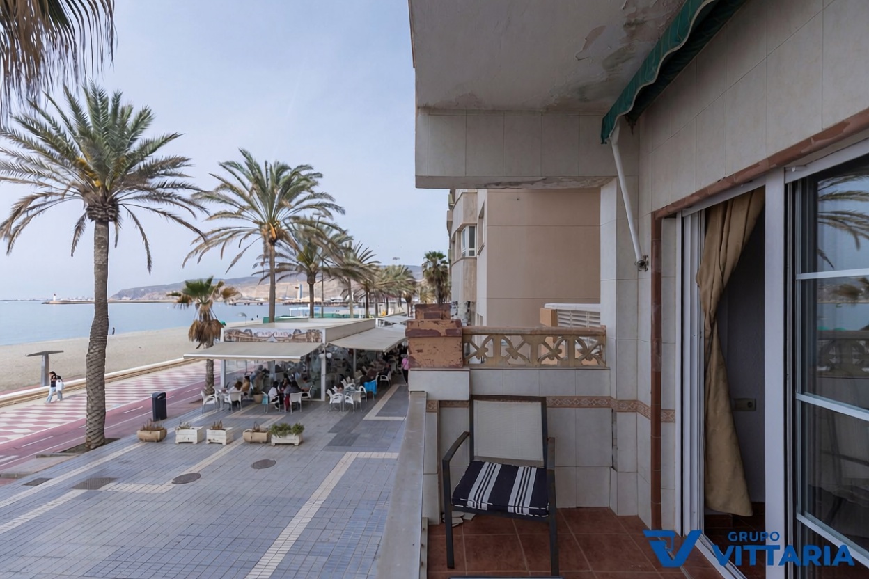 Piso en primera línea de playa en Almería