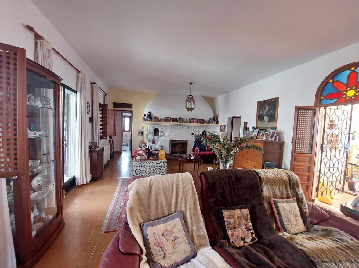 Chalet con acceso directo a playa en Almería — Salón