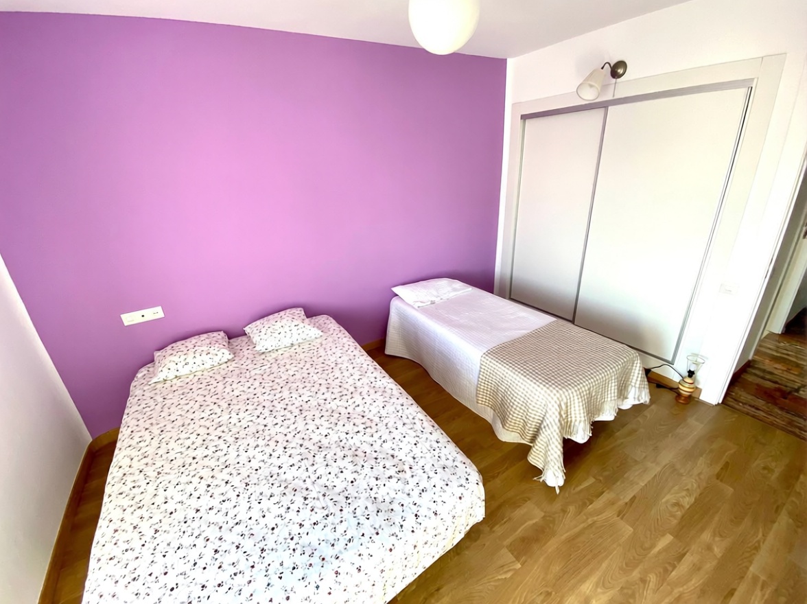 Chalet with direct beach access in Roquetas de Mar — Bedroom