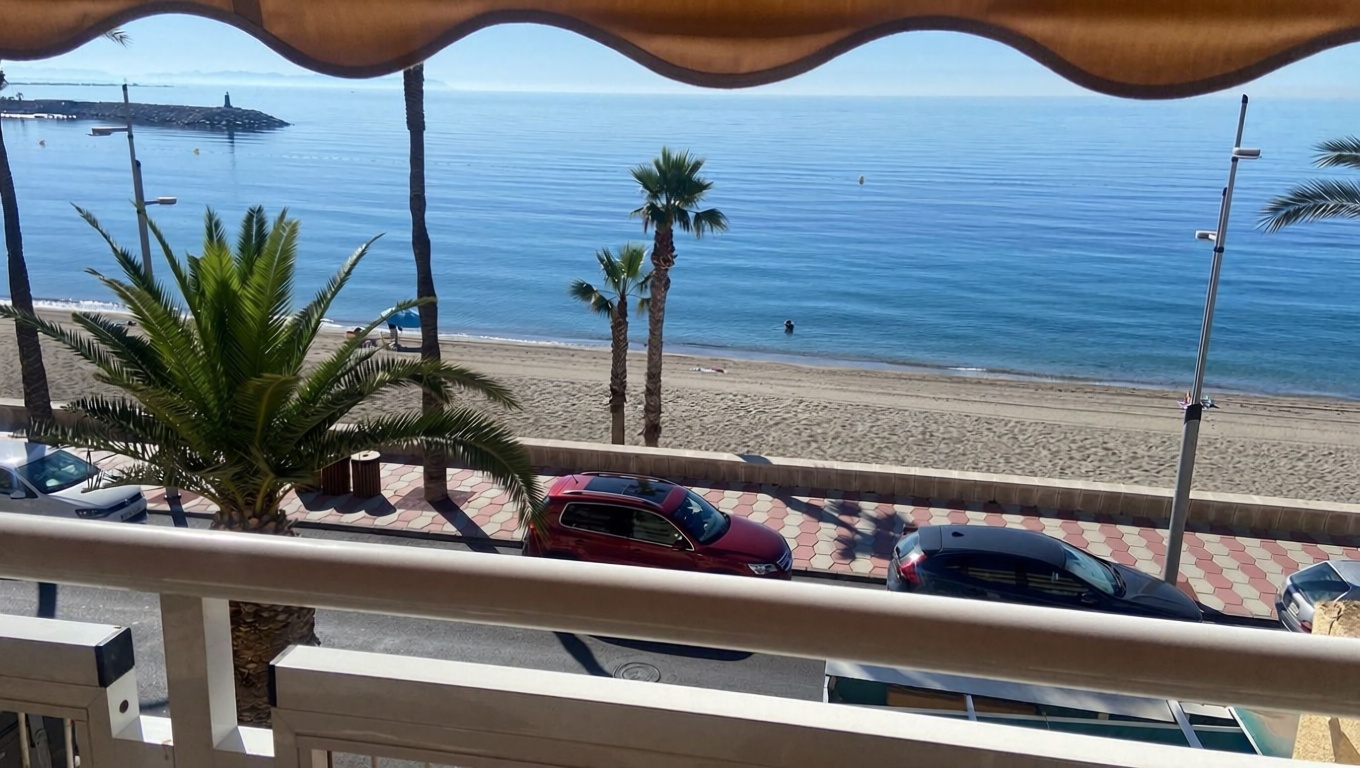 Apartamento em primeira linha de praia em Roquetas de Mar