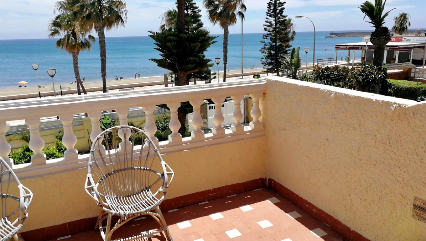 Chalet con acceso directo a playa en Roquetas de Mar
