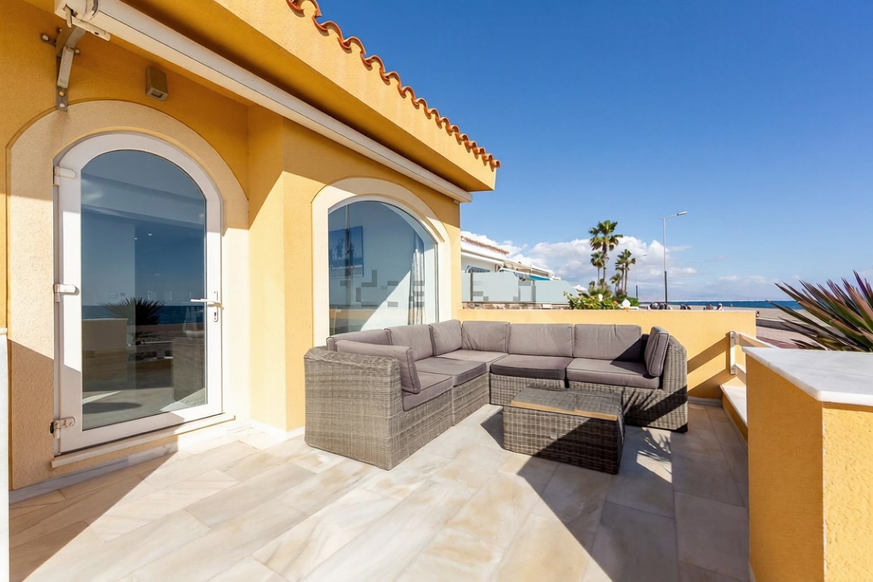 Chalet avec accès direct à la plage à Roquetas de Mar