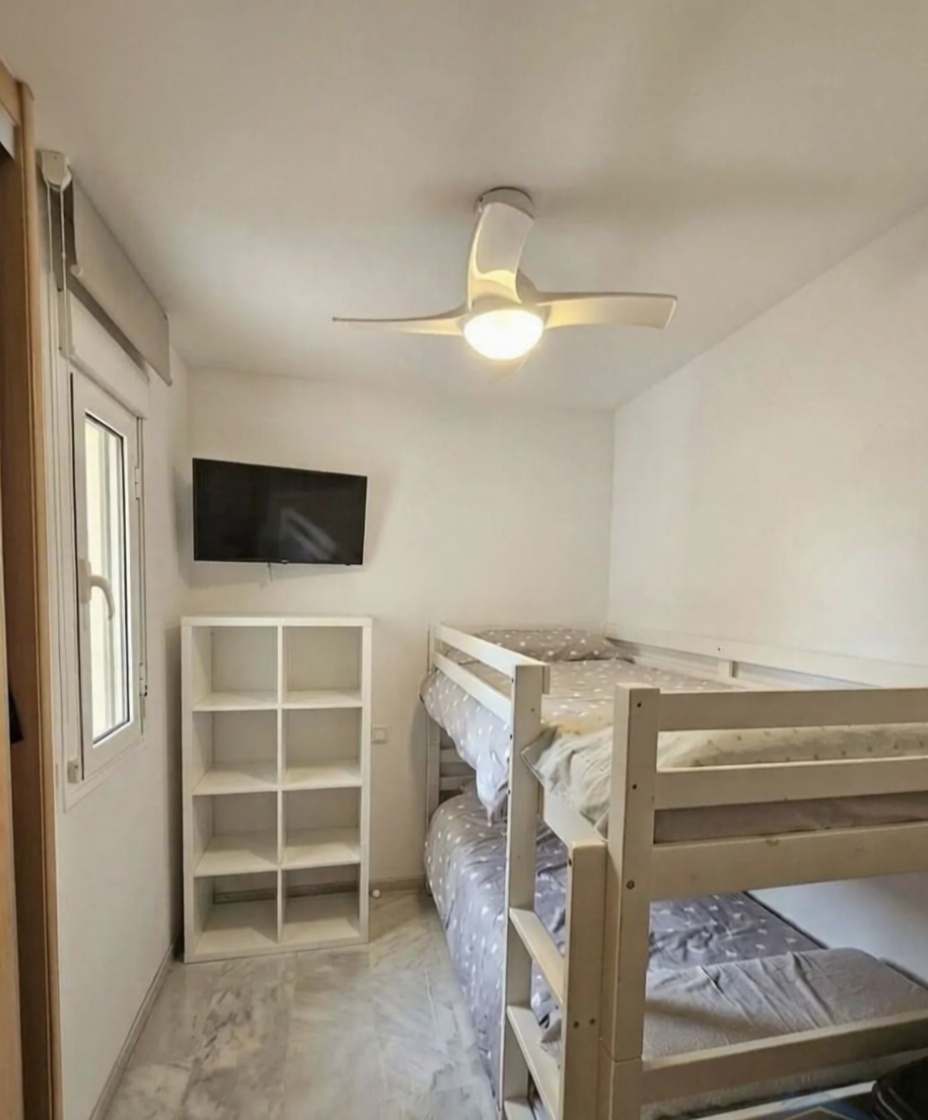Duplex em primeira linha de praia em Roquetas de Mar — Quarto