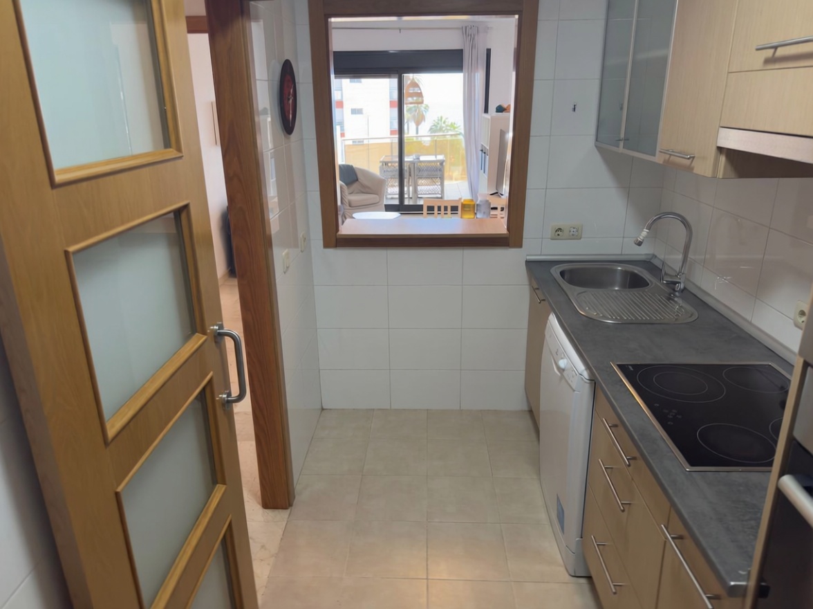 Appartement en première ligne de plage à Roquetas de Mar — Sanitaires