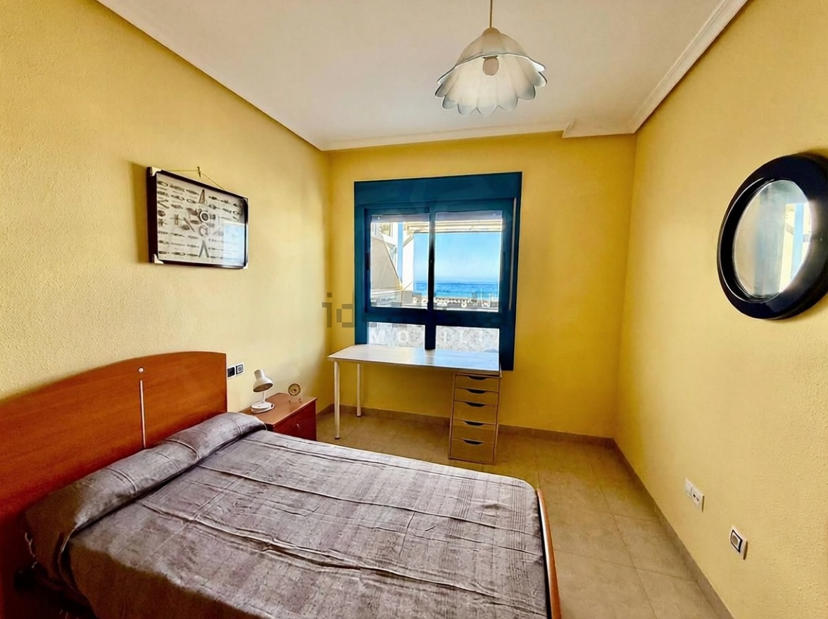 Seafront attic in Roquetas de Mar — Bedroom