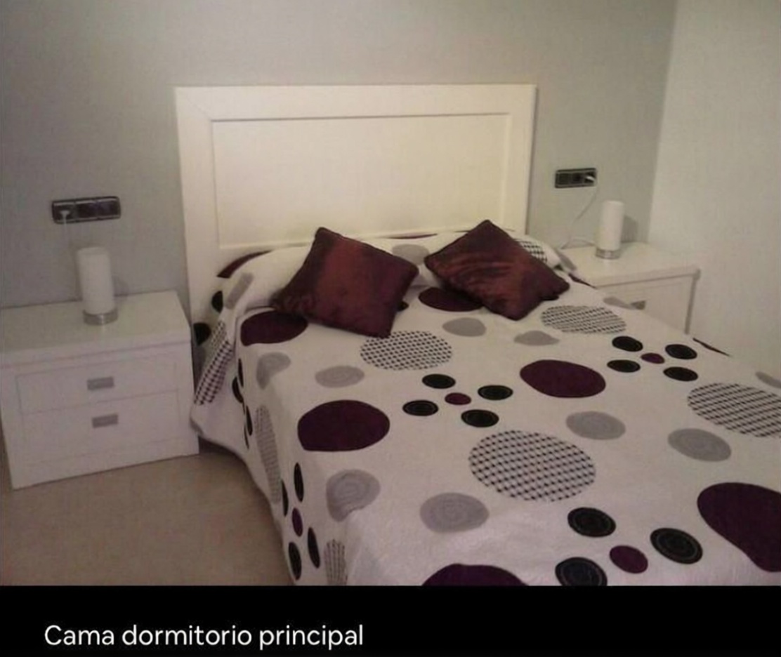 Beachfront flat in Roquetas de Mar — Bedroom