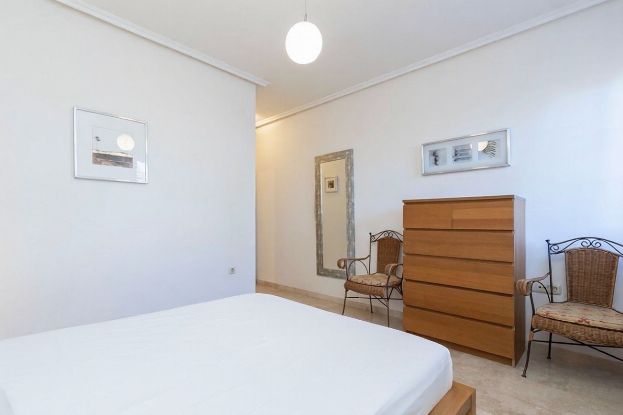 Beachfront flat in Roquetas de Mar — Bathroom