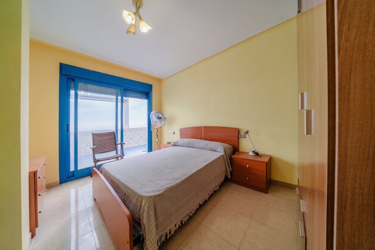 Seafront attic in Roquetas de Mar — Bedroom