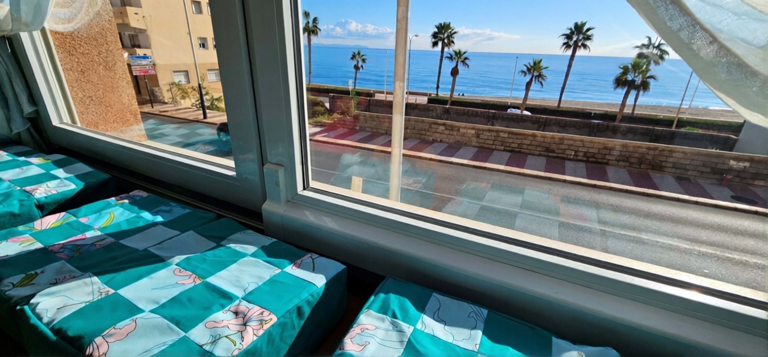 Chalet avec accès direct à la plage à Roquetas de Mar