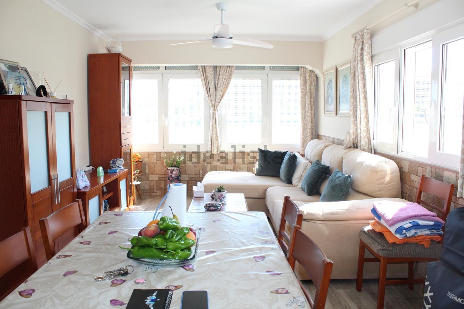 Wohnung zum Verkauf in direkter Strandlage in Roquetas de Mar