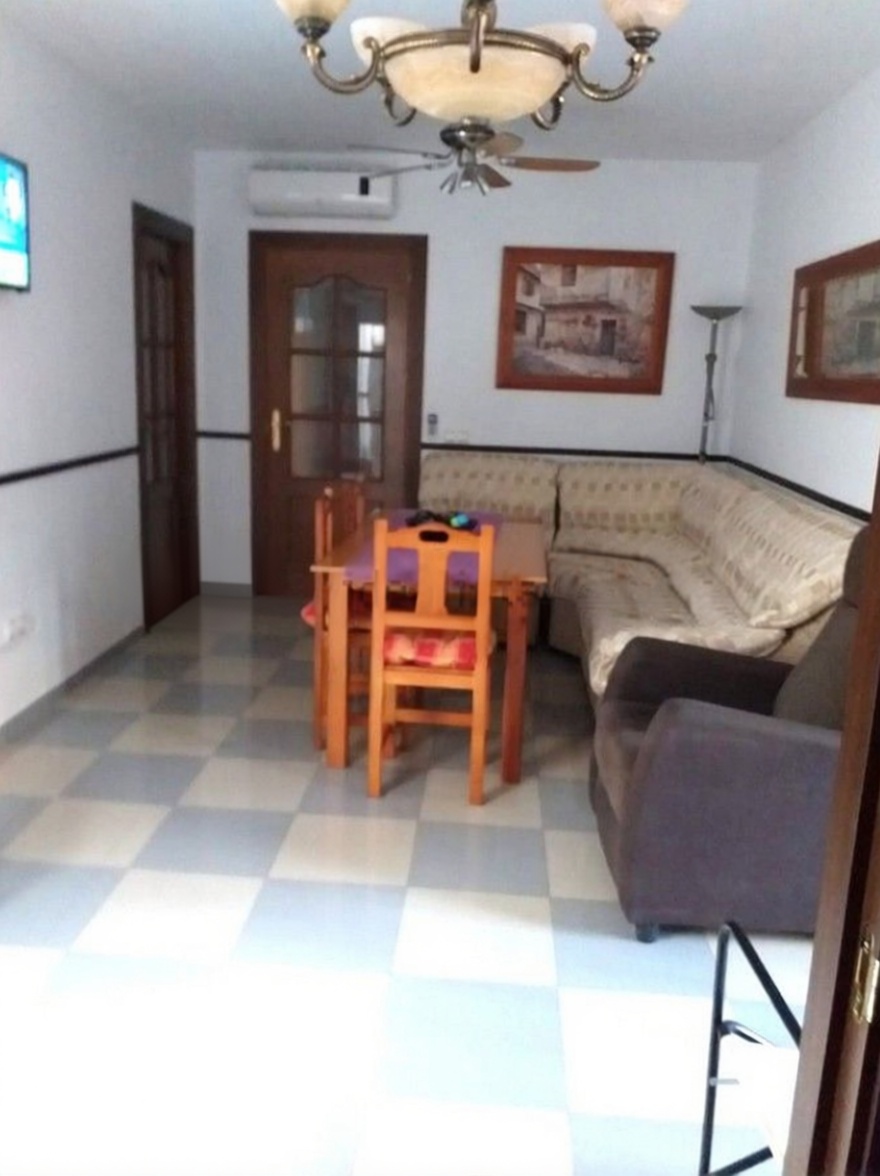 Apartamento em primeira linha de praia em Roquetas de Mar — Sala