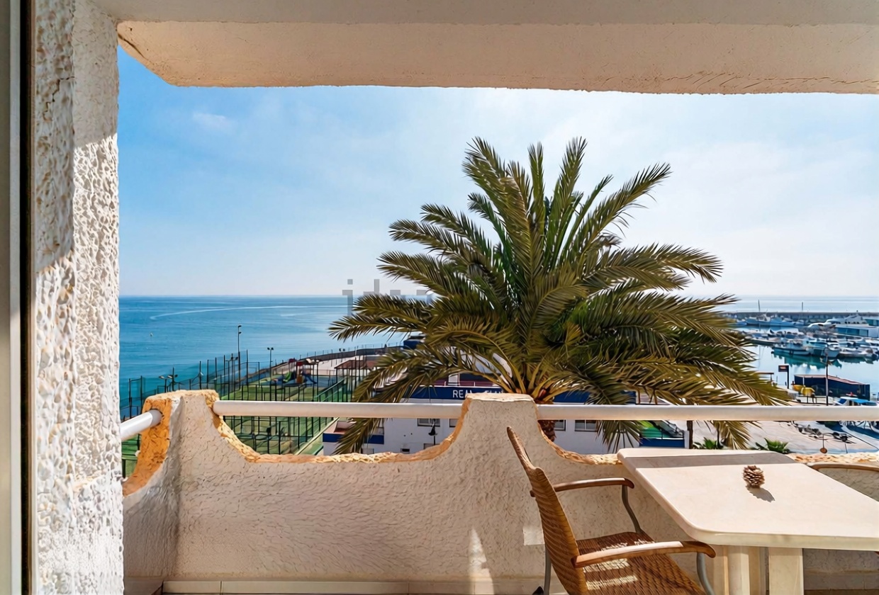 Apartamento em primeira linha de praia em Roquetas de Mar — Terraço mar